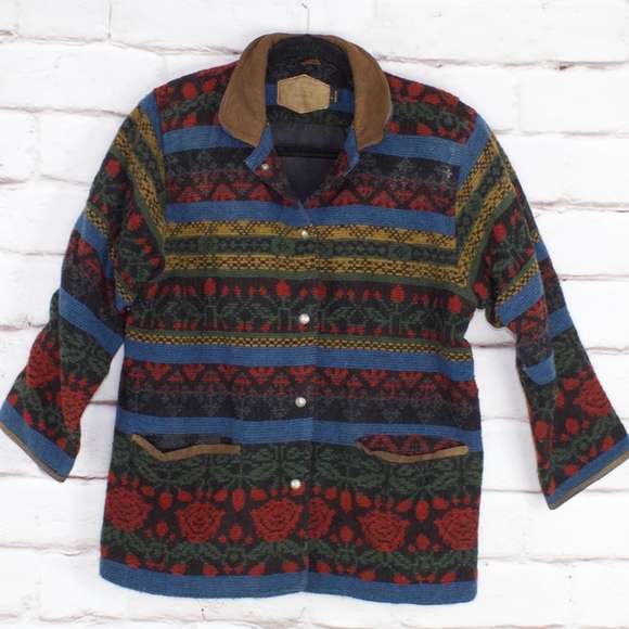Woolrich Jackets & Blazers - VTG Woolrich Boho Print Wool Blanket Jacket Size L